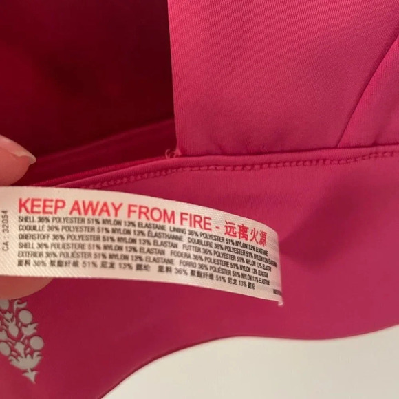Free People Beat The Heat Reversible Sports Bra Wild Raspberry Fig NWT Sz  XS - Picture 11 of 11